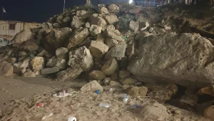 טרגדיה בבת ים: ילד נפל מצוק בחוף – ונהרג
