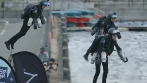 10 דקות באוויר תמורת 250 אלף ד': חליפת הרחיפה הופכת למציאות