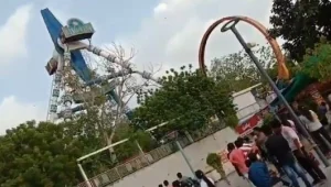 המתקן נשבר - האנשים נפלו: שניים נהרגו בפארק שעשועים • תיעוד