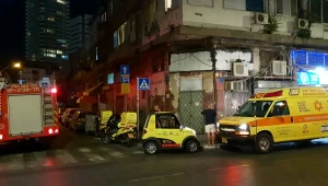 גופת גבר נמצאה בדירה בתל אביב; הנסיבות בבדיקה