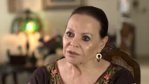 "אנשים לא אוהבים זקנים": גילה אלמגור על החיים בגיל 80