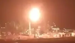 בעקבות תקלה במפעל של בז"ן: לפיד אש בער בשמי מפרץ חיפה