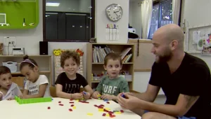 "נאבקים בחששות ובסטיגמות": הגברים שבוחרים לעבוד בגני ילדים