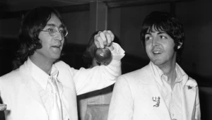 למה יוקו אונו חושבת שג'ון לנון אשם ברצח שלו?