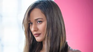 עדן בן זקן משחררת את "מילה של גבר" - לנו הוא מזכיר שיר אחר