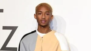 ג'יידן סמית' חושף את עצמו בשיר חסר מעצורים