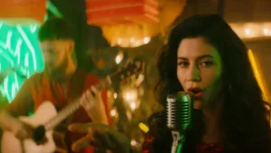 האם הלהיט החדש של יוצר "דספסיטו" מועתק מאתניקס?