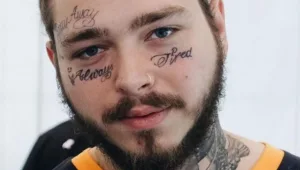 לא התחברה לקעקועים? פוסט מאלון שר לאהבת חייו שעזבה אותו