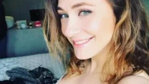 כמו בהתחלה: קרן פלס חוזרת למקורות