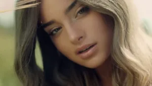 "מגיבור לאויב": נועה קירל משחררת שיר חדש ובוגר מתמיד