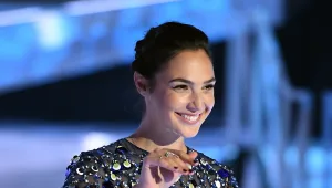 גל גדות גנבה את ההצגה בטקס פרסי ה-VMA