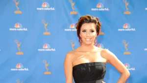 אחרי הלידה: השחקנית אווה לונגוריה חושפת את בנה בצילום ראשון