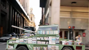 שבוע הספר באקסטרים: בנה טנק עם נשק קטלני- ספרים. צפו