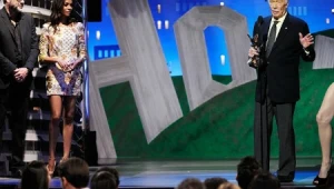 מם חדש ברשת: הרגל של אנג'לינה ג'ולי