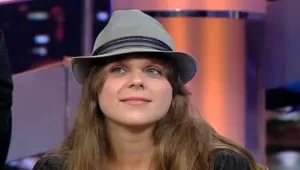 אבסורד בוויקיפדיה: דפני ליף לא ואנחל בונני כן?