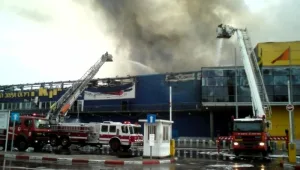 המשטרה: השריפה באיקאה - אינה תוצאה של הצתה