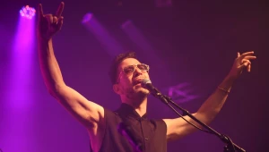 ג'ירפות בהופעה: החלק המעניין הוא דווקא בין השירים