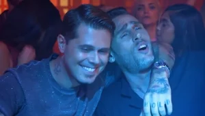 כל האמת בפרצוף: מושיק עפיה משתף פעולה עם שי חי ותניה בקליפ חדש