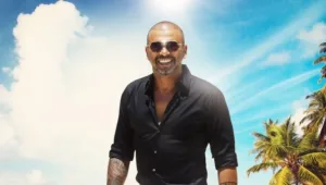 שמח בנתב"ג: אייל גולן ואלכס מ"היפה והחנון" טסים ביחד לתאילנד