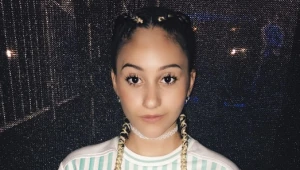 אגם בוחבוט: עכשיו גם בערבית