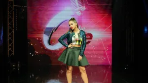 נועה קירל בקליפ חדש: "כולם שומרים ממני מרחק"