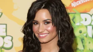 שלום לך ילדות