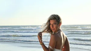 על קו הזינוק: שירה מרגלית היא הדבר החם הבא בפופ הישראלי