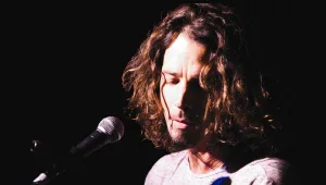 הזמר כריס קורנל מת בגיל 52