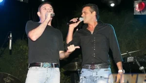 לרגל הסולחה ההיסטורית: בואו להיזכר ב-5 השירים הכי טובים של אייל גולן עם אתניקס