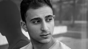 כוכב "שכונה" עושה הסבת מקצוע מפתיעה