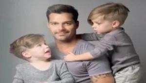 יש מתנדבים? ריקי מרטין מחפש מורה שילמד את ילדיו על ישראל