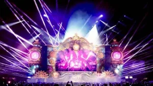 תפאורת ענק, פירוטכניקה מתקדמת ומוזיקה מצוינת: זה מה שמחכה לכם בטומורולנד ישראל