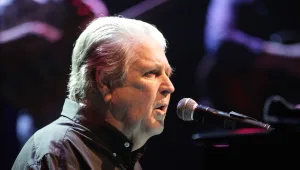 בריאן ווילסון בהופעה: שילוב נצחי בין מוזיקה ואהבה