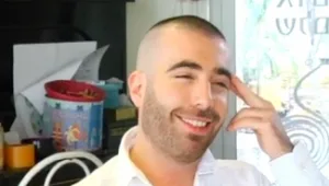 עומר אדם: "בגלל השירים שלי ילדים בני חמש כבר יודעים מה קורה במסיבות רווקים"