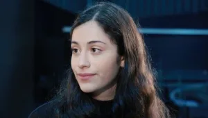 שירה מתקשה לעמוד בציפיות של נסרין בחצי הגמר