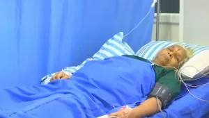 אמא  - לא סבתא: אישה בת 73 ילדה תאומות