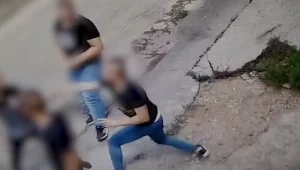 אישום: שני אחים דקרו צעיר - כי שאל למה בהו בו • תיעוד