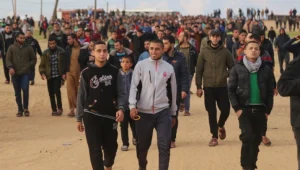 כ-8,000 פלסטינים הפגינו בעזה; 40 נפגעו בעימותים עם צה"ל