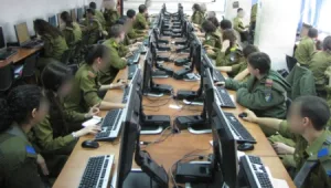 המרדף אחרי האקזיט: המועדון הסגור של 8200