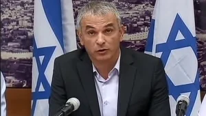 האם משה כחלון חושב שילדים הם נטל?