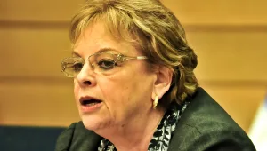 בייניש לרופאים: עוסקים יותר מדי בדעת הקהל ולא במשא ומתן