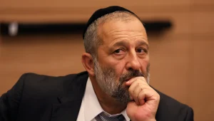 פרשת דרעי: לקראת הכרעה השבוע - חילוקי דעות אם לסגור את התיק