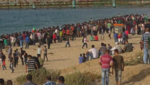 אלפי מפגינים ברצועת עזה; "פלסטיני ניסה לחדור לישראל - ונעצר"