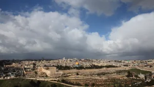 התחזית: בהיר עד מעונן חלקית; בשל היובש החריג - חשש משריפות