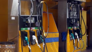 לא רק נתב"ג: חשש לזיהום דלק גם באוטובוסים ומשאיות