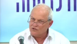 שר הרווחה חיים כץ נחקר באזהרה ברשות לניירות ערך