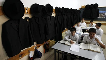 מסערת רבין ועד ההפרדה המגדרית: כך החינוך החרדי פוגע בתלמידים