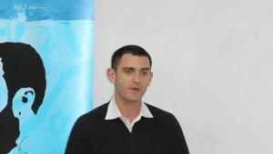 מנכ"ל "אם תרצו" מתן פלג השעה את עצמו