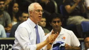 אריק שיבק ומונס זכו בגביע הבלגי אחרי 66:68 בגמר על אוסטנד