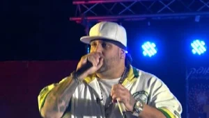 הצינור: הצל נגד האח הגדול